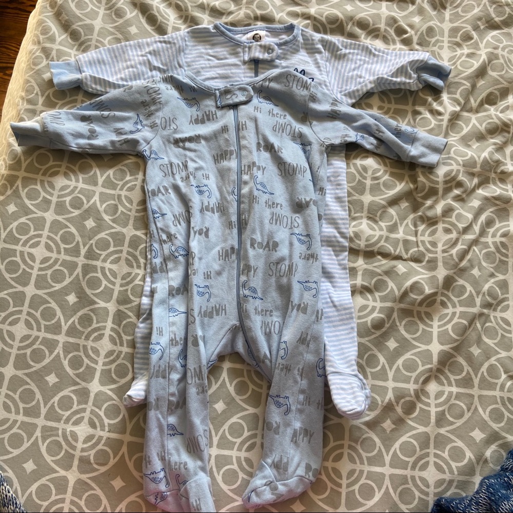 Gerber Organic 3-6 baby boy pajamas